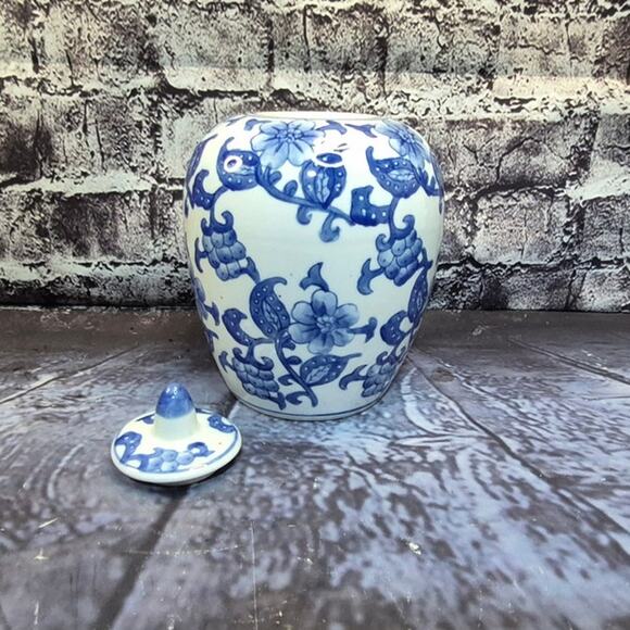 Vintage Chinese Blue and White Jar 1970's Decor - Picture 2 of 5